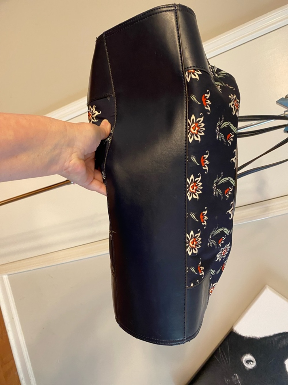 Ella Large Printed Tote - Picture 8 of 14